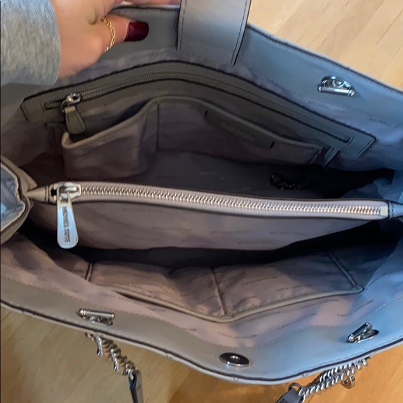 MK quilted purse - Picture 2 of 3